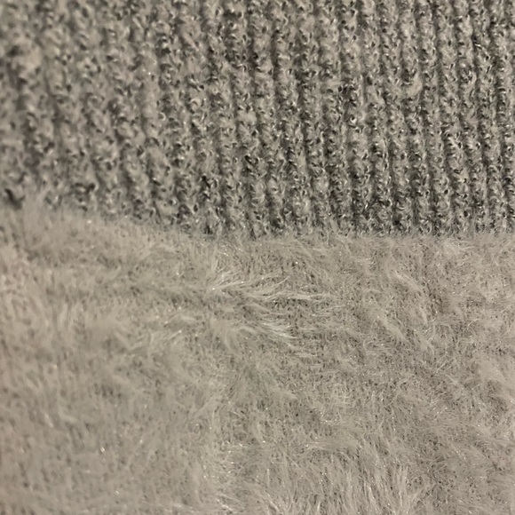 Fuzzy gray sweater - Picture 3 of 3